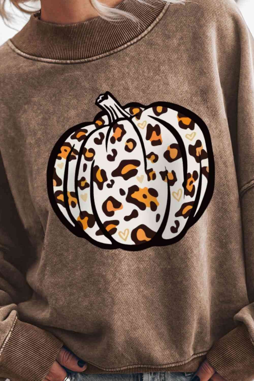 Round Neck Dropped Shoulder Pumpkin Graphic Sweatshirt